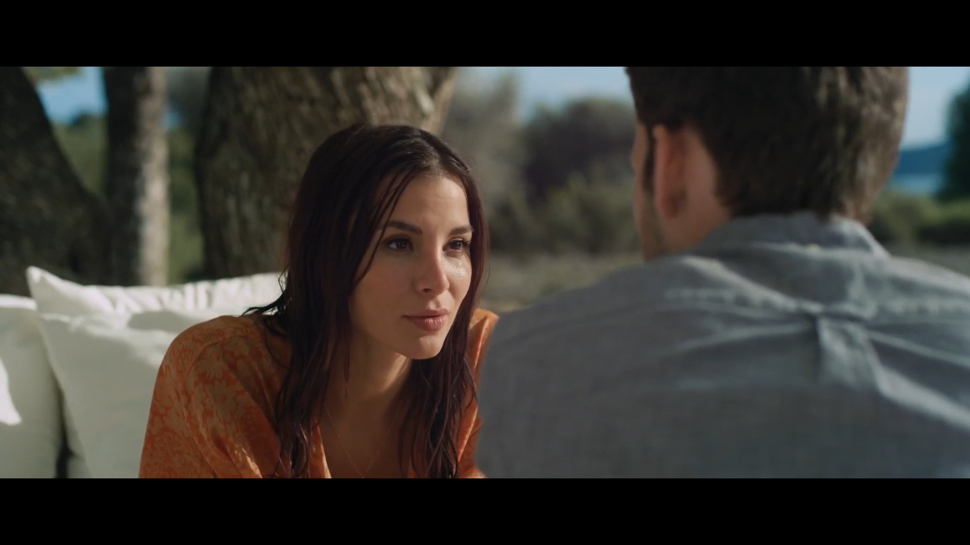 Kacey Barnfield and Ben Lamb in the 2016 movie Blood Orange.